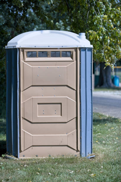 Portable Toilet Options We Offer in Pine Level, NC